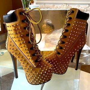 Brand new, never worn, ZIGI girl boots, size 8, Z-JO STUDS, color TANLT.